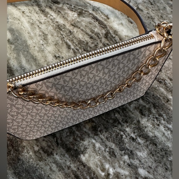 Michael Kors Belt Bag Monogram New Xl - Picture 5 of 11